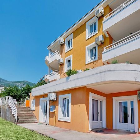 Apartments Villa Relax Petrovac 外观 照片