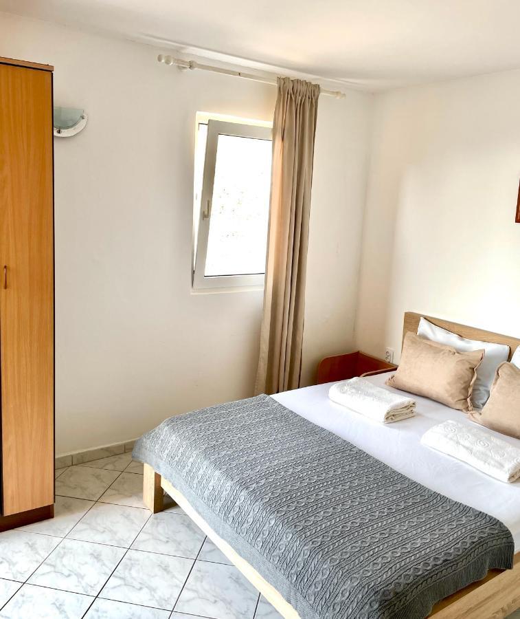 Apartments Villa Relax Petrovac 外观 照片