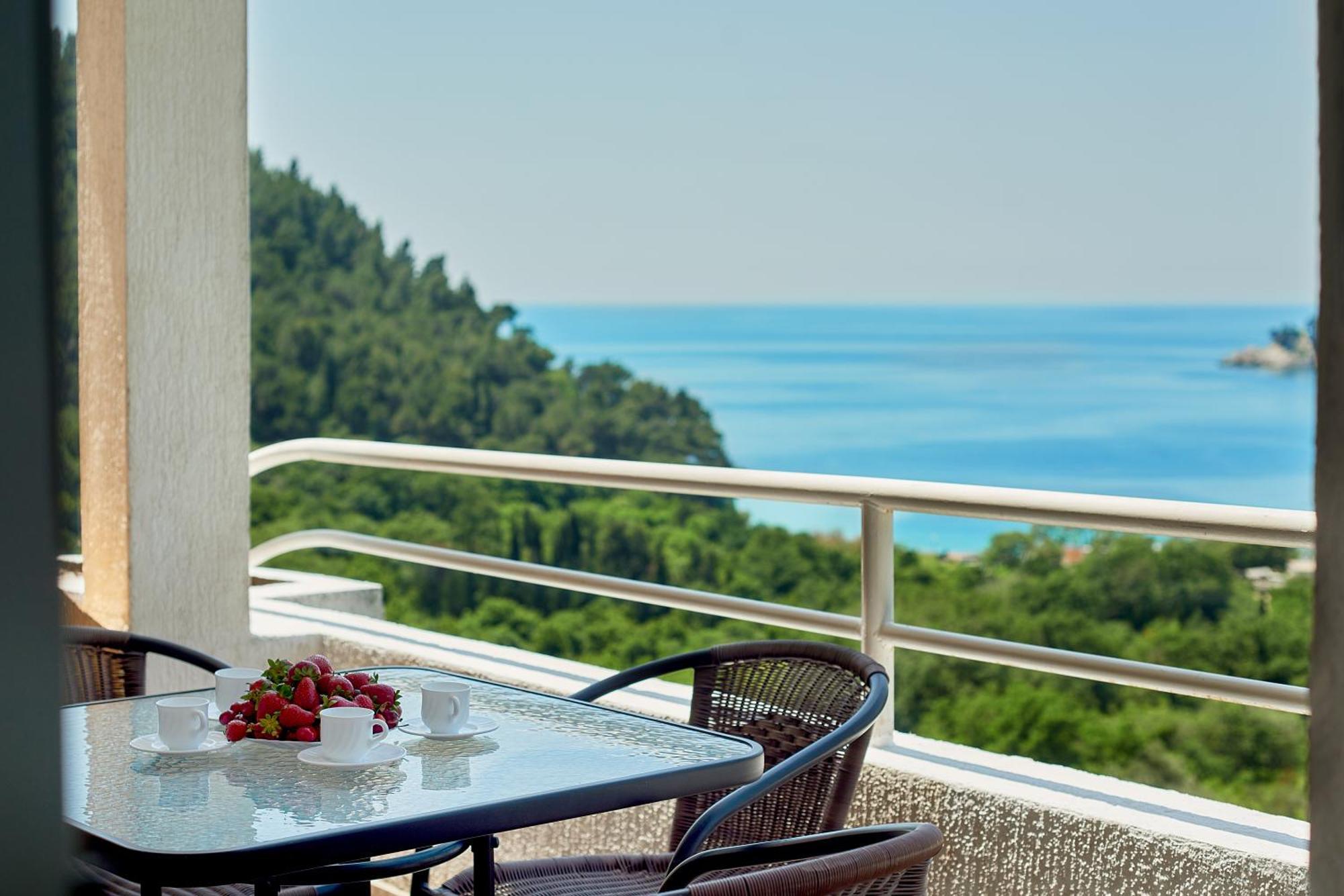 Apartments Villa Relax Petrovac 外观 照片