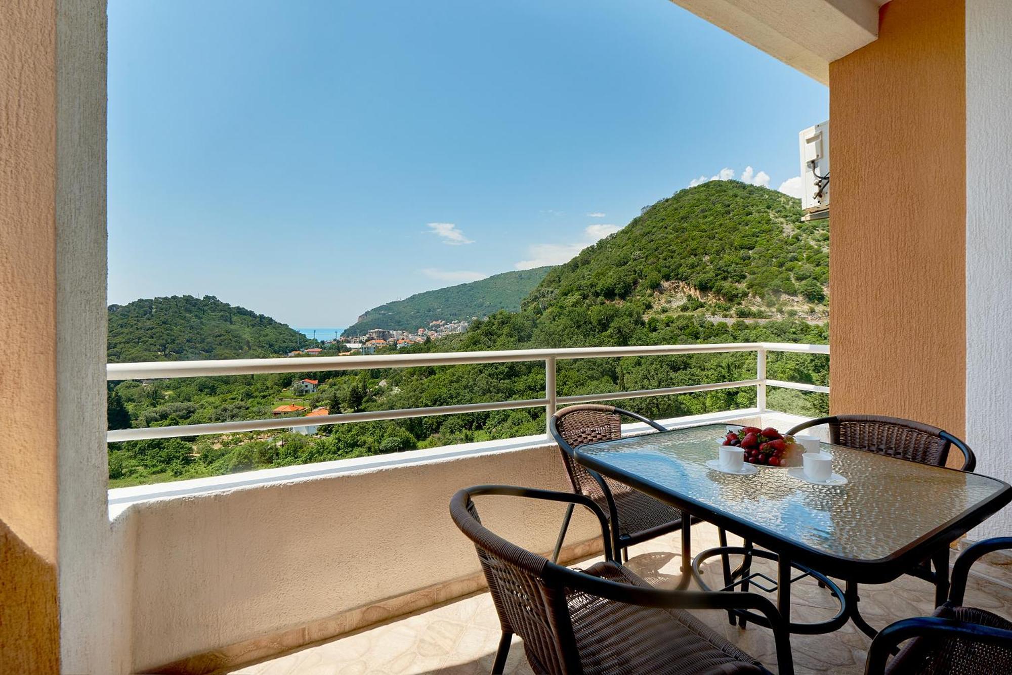 Apartments Villa Relax Petrovac 外观 照片