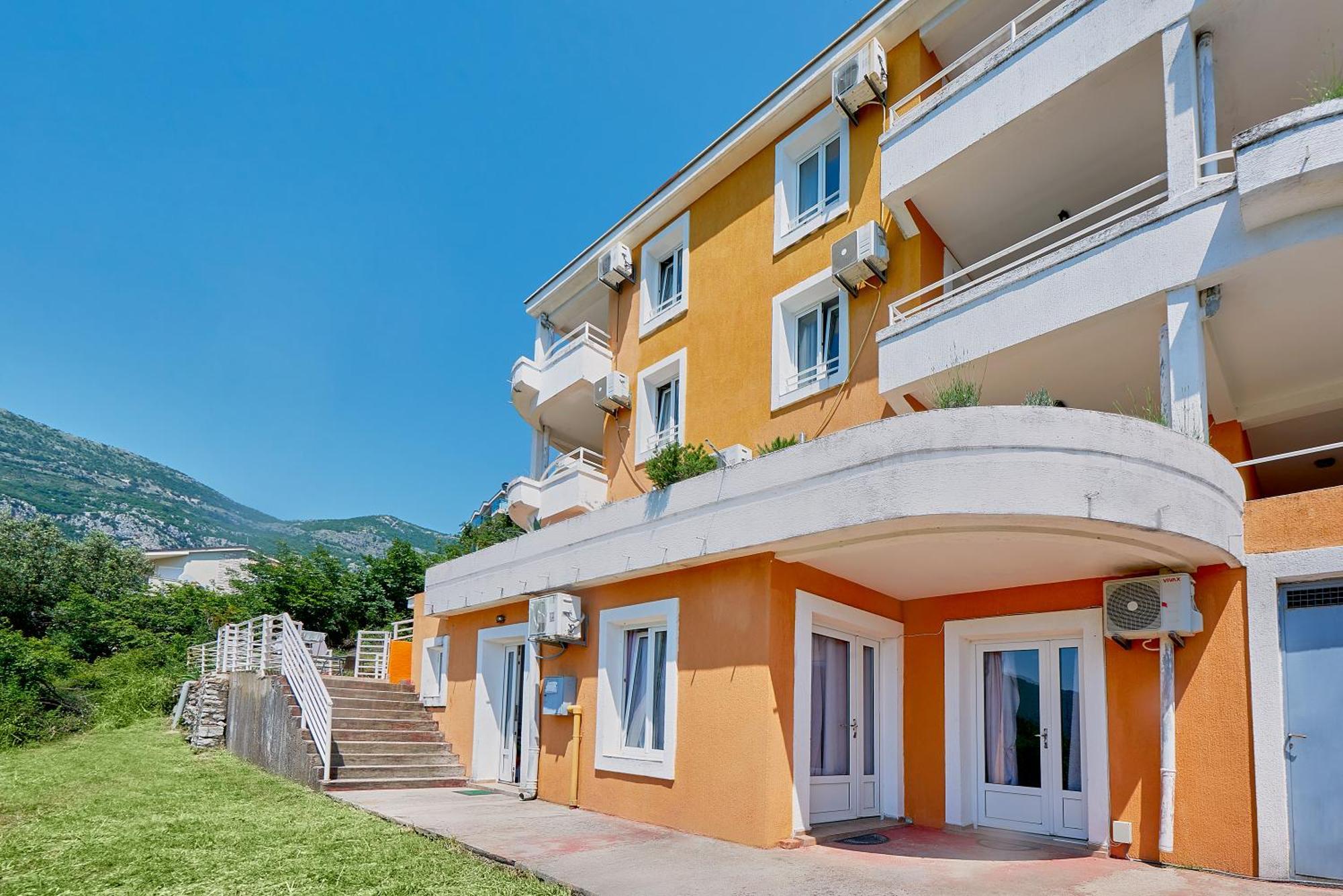 Apartments Villa Relax Petrovac 外观 照片